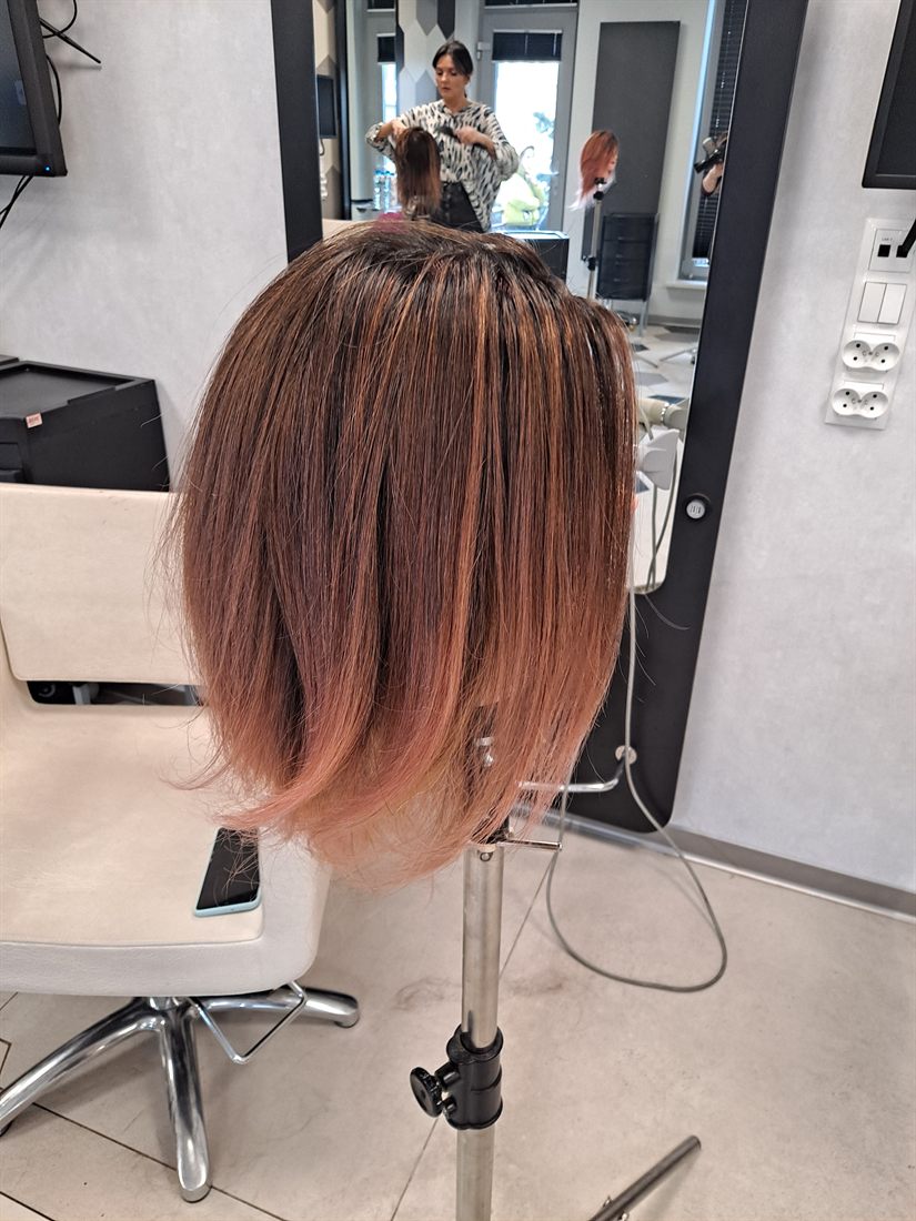 Ombre w odcieniach brązu i różu na główce treningowej — WSÓWKA, Lubin
